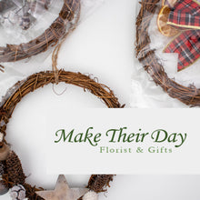 Load image into Gallery viewer, Wreath Decorating Kit