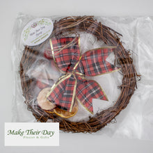Load image into Gallery viewer, Wreath Decorating Kit